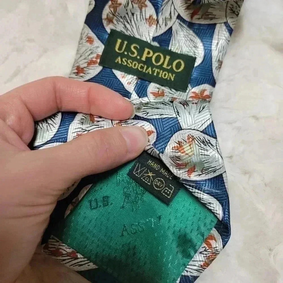 Vintage U.S. Polo Assn. Men's neck Tie Leaf Pedal Pattern Silk Handmade - Picture 2 of 4